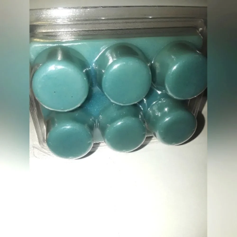 Hand Crafted Eucalyptus waxmelt Rounds BUY 1 GET 2 FREE MIX N MATCH